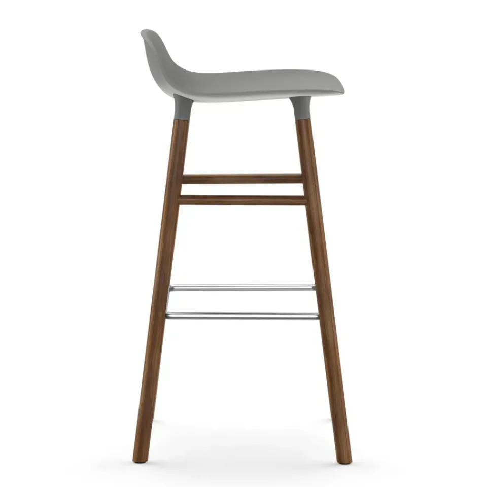 Taburete de bar con patas de nogal Form,*Normann Copenhagen Clearance