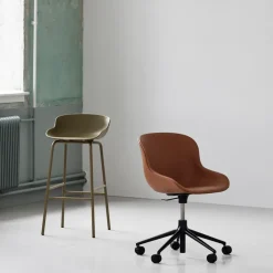 Taburete de bar con patas de metal Hyg 65 cm, oliva*Normann Copenhagen Best