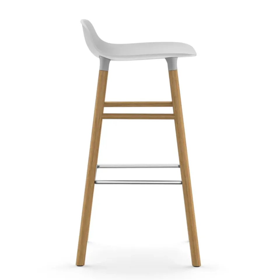 Taburete de bar con patas de roble Form ,*Normann Copenhagen Hot