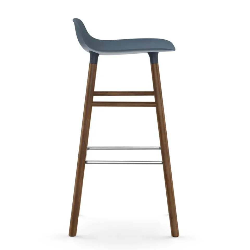 Taburete de bar Form Chair con patas de nogal,*Normann Copenhagen Outlet