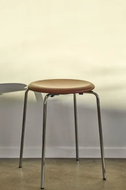 Taburete Dot cuero, Chestnut*Fritz Hansen Outlet