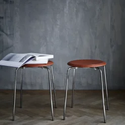 Taburete Dot cuero, Nogal*Fritz Hansen Hot
