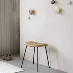 Taburete Fiber, White, base de acero en*Muuto Hot