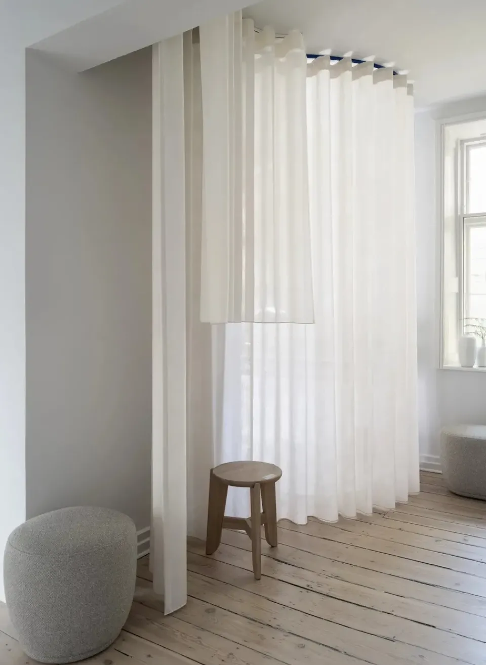 Taburete Kuon Ø47x45 cm, Socia desert*Blomus New