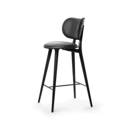 Taburete High Stool Backrest bajo, piel negra, base de haya teñida negra*Mater Discount