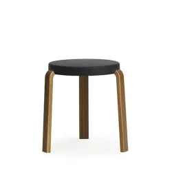 Taburete Tap, Black, patas de nogal*Normann Copenhagen Hot