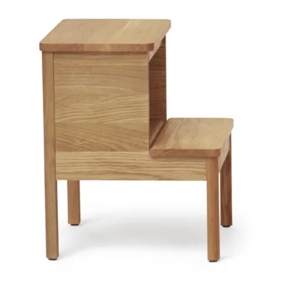 Taburete-escalera A line, Roble*Form & Refine Online