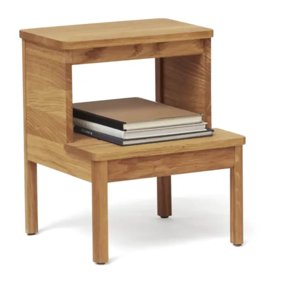 Taburete-escalera A line, Roble*Form & Refine Online