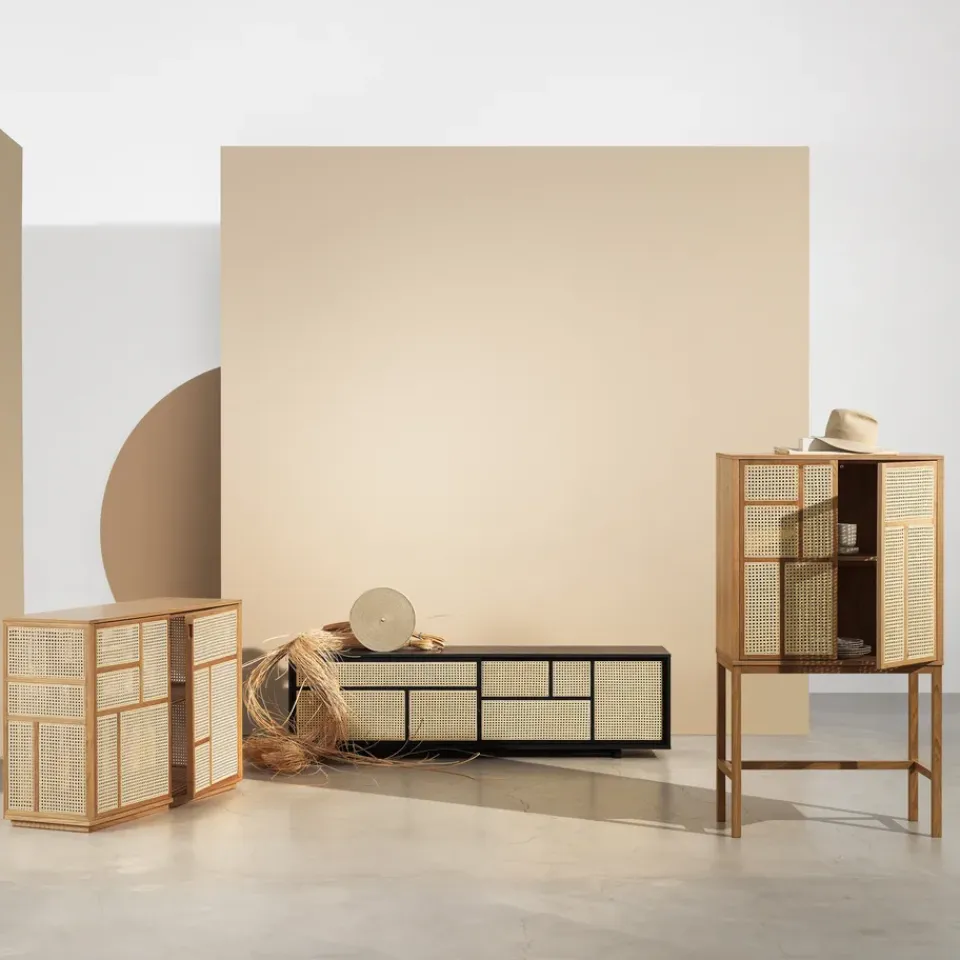 Vitrina Air, Roble, ratán*Design House Stockholm Online