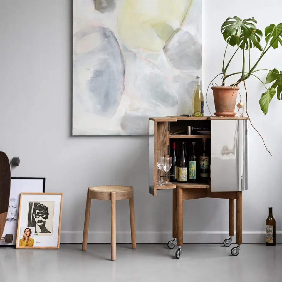 Vitrina bar con ruedas Loud , Roble ahumado*Northern Outlet
